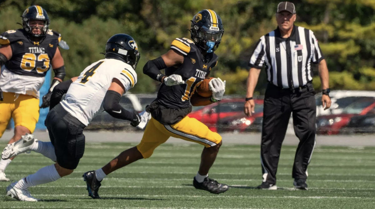 UWO’s Trae Tetzlaff hauls in a catch versus Michigan Tech on Sep. 21. Tetzlaff broke the career touchdown reception record on Saturday.